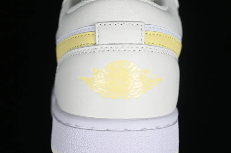 All categories Air Jordan Jordan series basketball shoes Air Jordan 1 Low Z version Air Jordan 1 Low AJ1 Joe 1 lemon yellow low-top cultural and leisure sports sneakers FV8486-181
